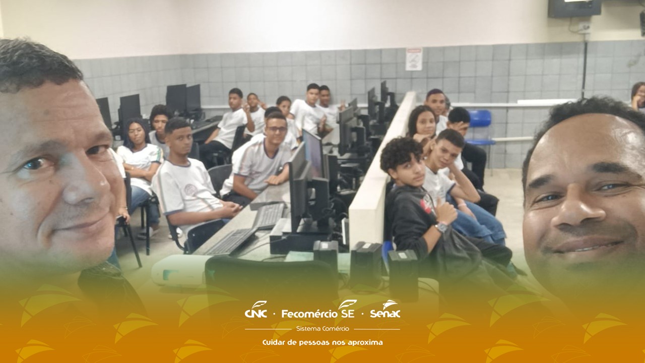Senac Sergipe apresenta curso de Operador de Computador para alunos de escola no Bairro América 