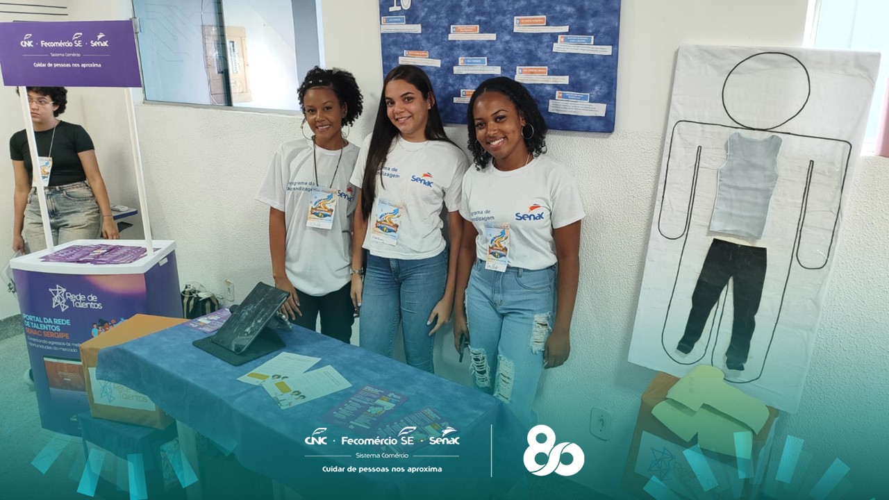 Jovens aprendizes do Senac Aracaju exercitam técnicas de vendas e prospecção em Projeto Integrador