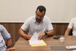 Fecomércio e Senac formalizam convênio para qualificação profissional gratuita em Riachuelo 2 WhatsApp Image 2026 04 22 at 16.17.57