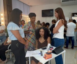 Senac Sergipe atualiza corpo docente em técnicas de tratamento para cabelos crespos e cacheados 1 Outlook dz2cn3eq